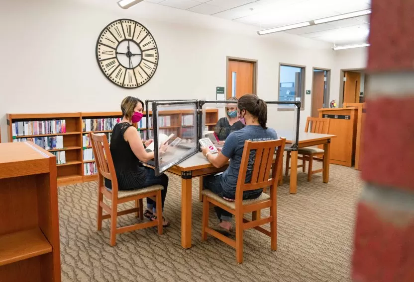 Library study area with Anchor Industries protective divider panels